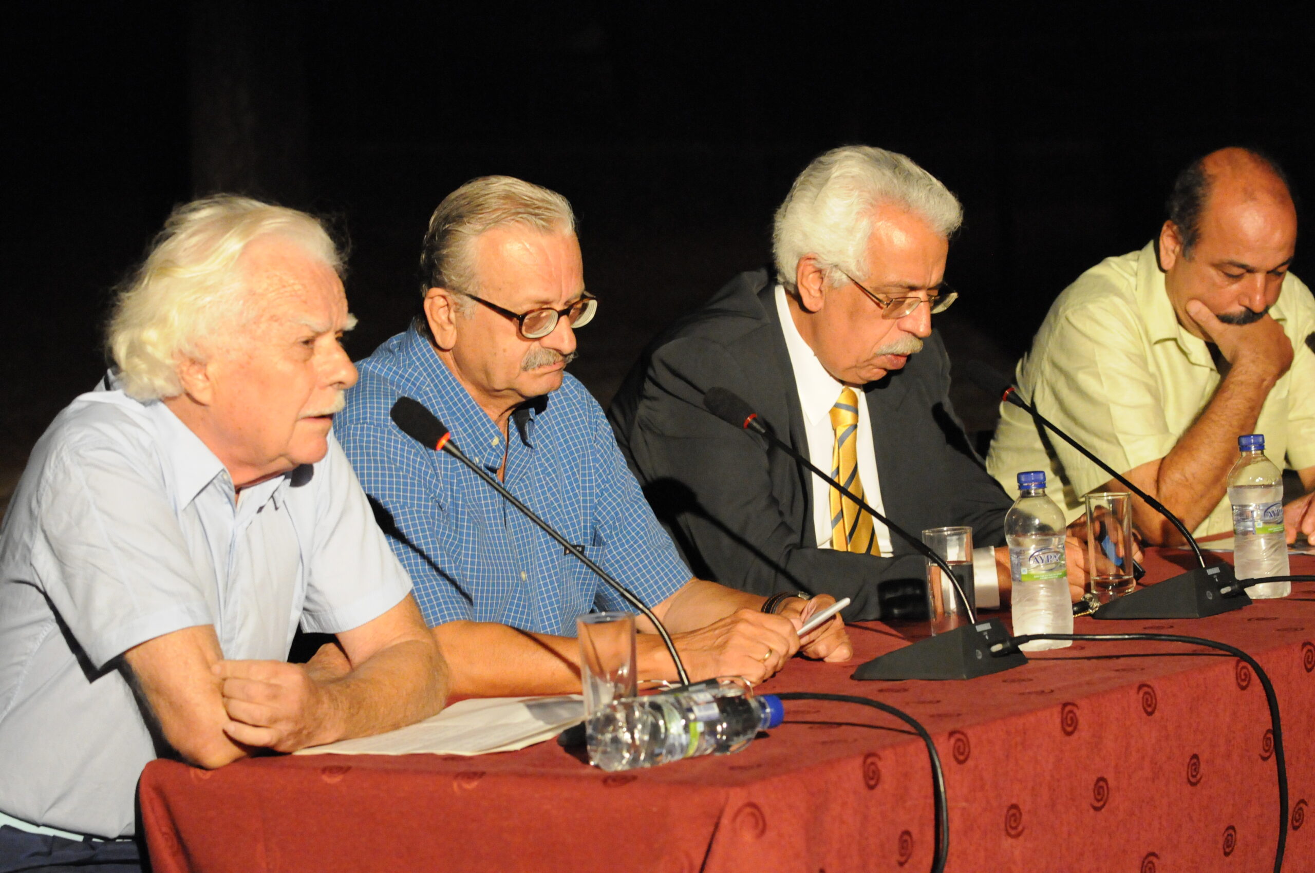 Από την παρουσίαση του βιβλίου -ΣΤΟ ΣΗΜΑΔΙ-του Γιώργου Γαλέτσα το 2010